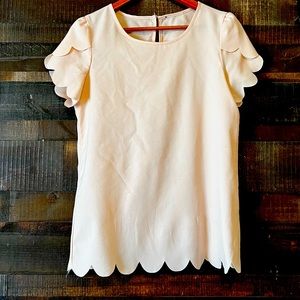 Light Pink scalloped top. Short sleeve size S.